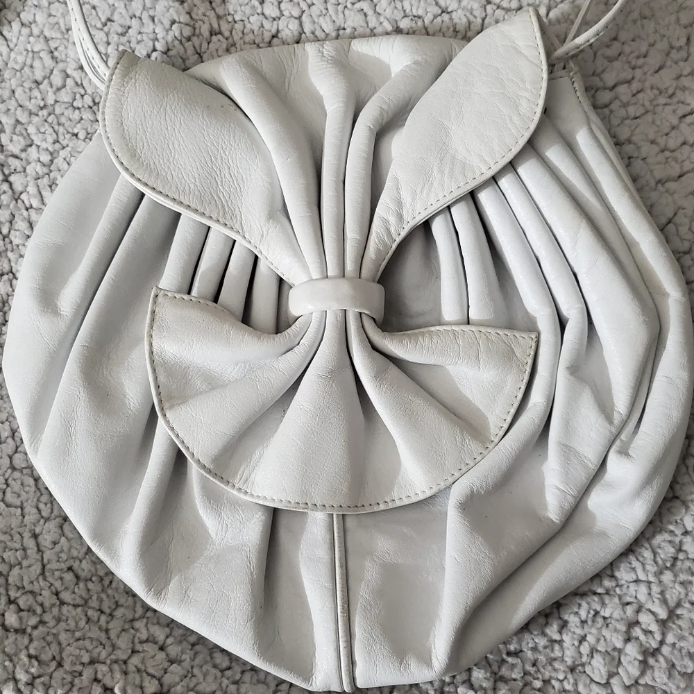 Vintage 50's Clemente leather white purse ruffle bow shoulder bag EXCELLENT COND - Picture 3 of 10